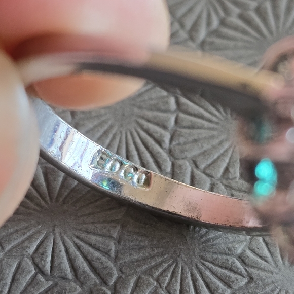 Vintage EDCO ring green gem halo silver tone cocktail retro Princess Diana - Picture 8 of 9